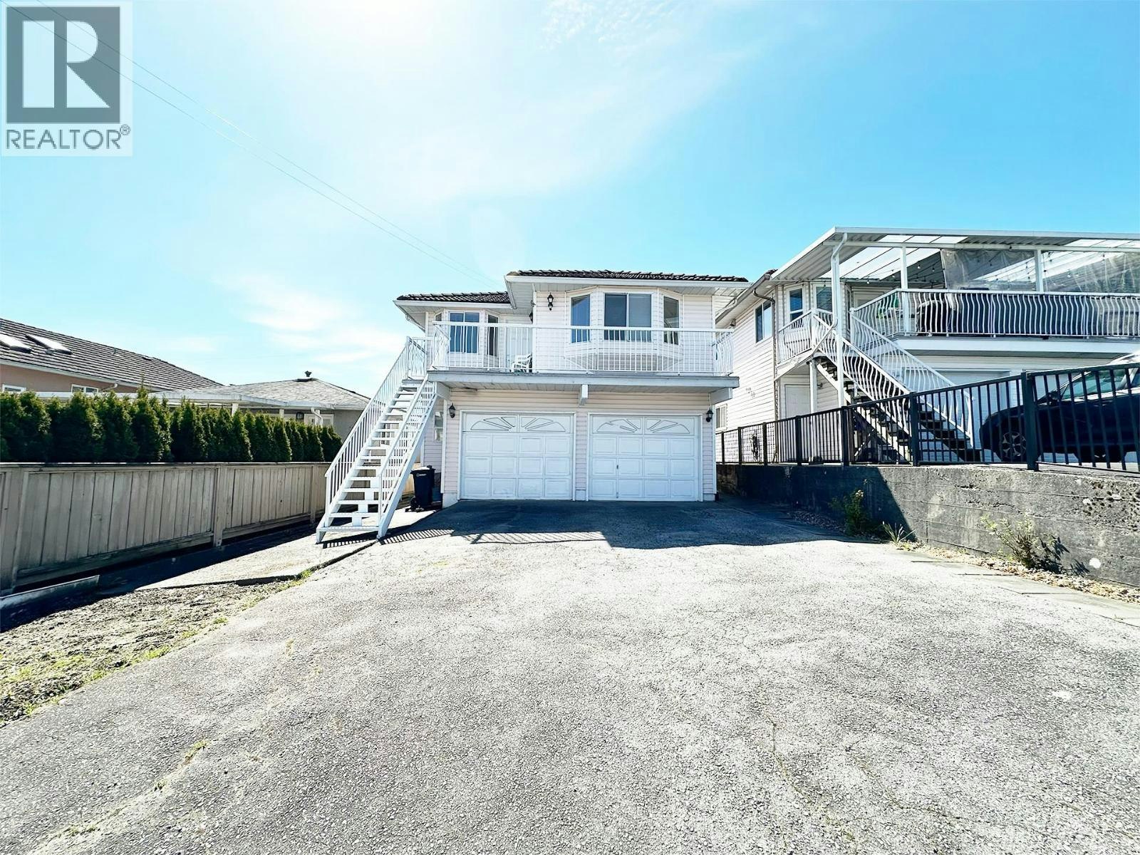 7674 Hilda Street, Burnaby, BC, V3N 3H7