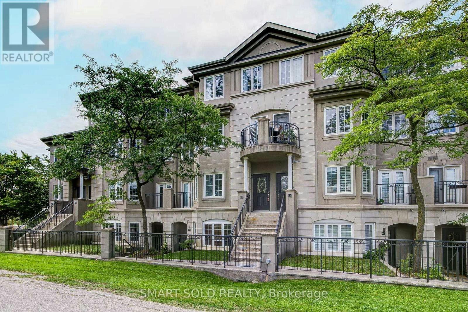 C20-108 Finch Avenue W, Toronto, ON, M2N 6W6