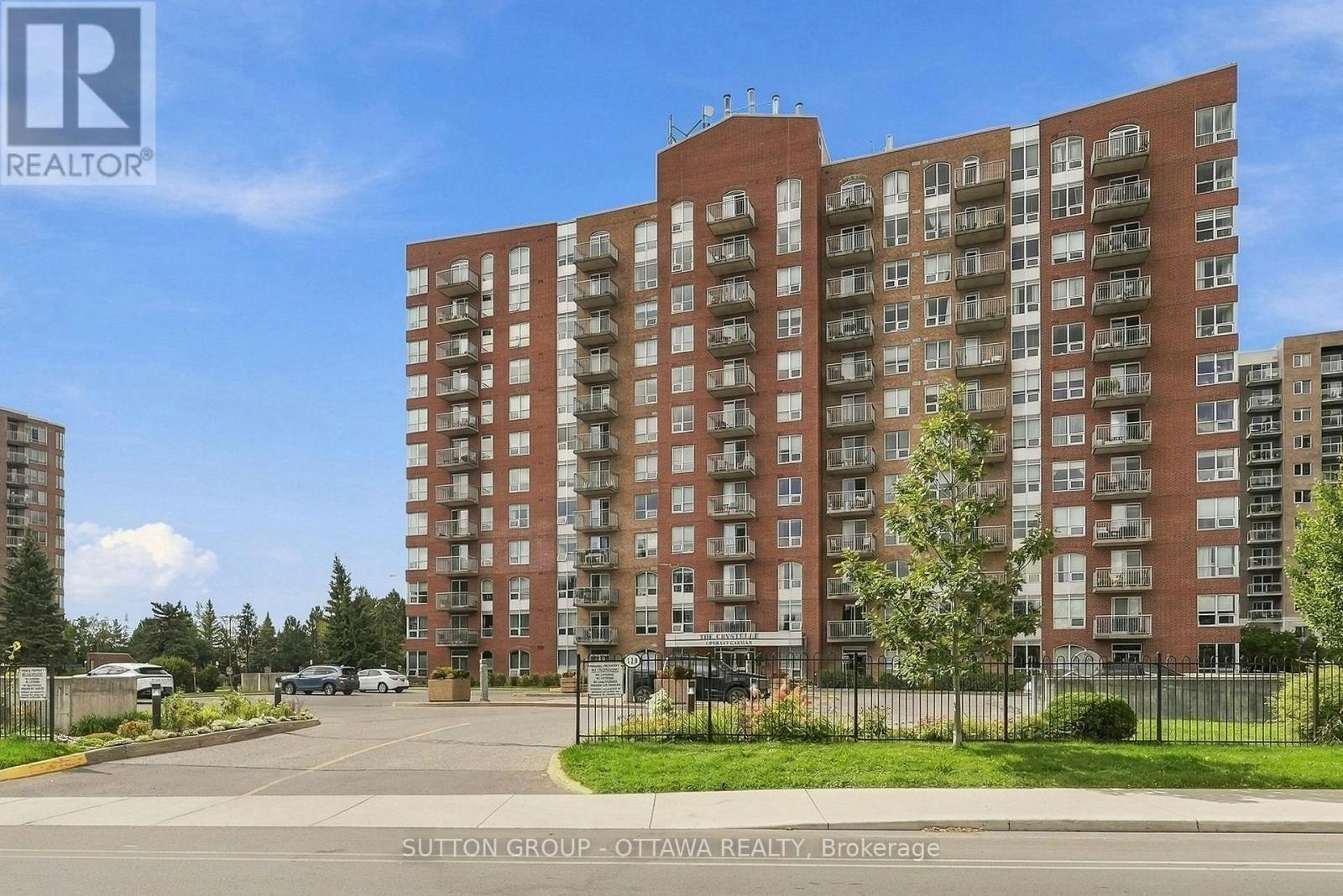 802-120 Grant Carman Drive, Ottawa, ON, K2E 1C8