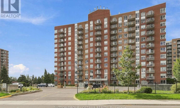 802-120 Grant Carman Drive