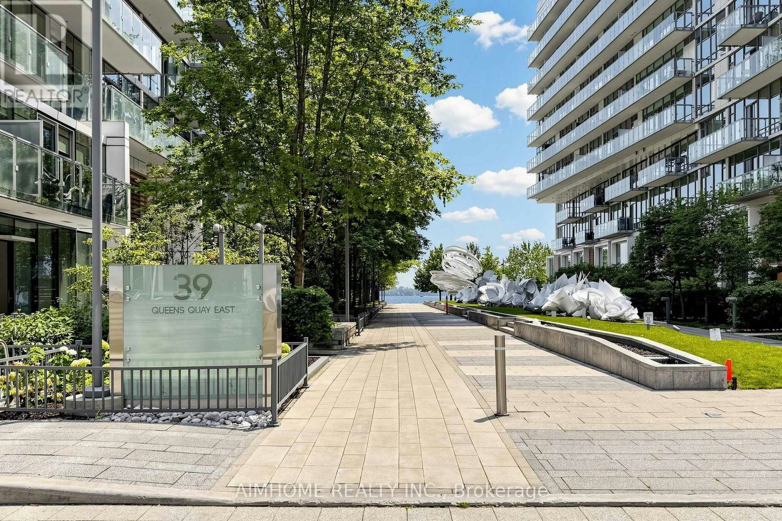 328-39 Queens Quay, Toronto, ON, M5E 0A4