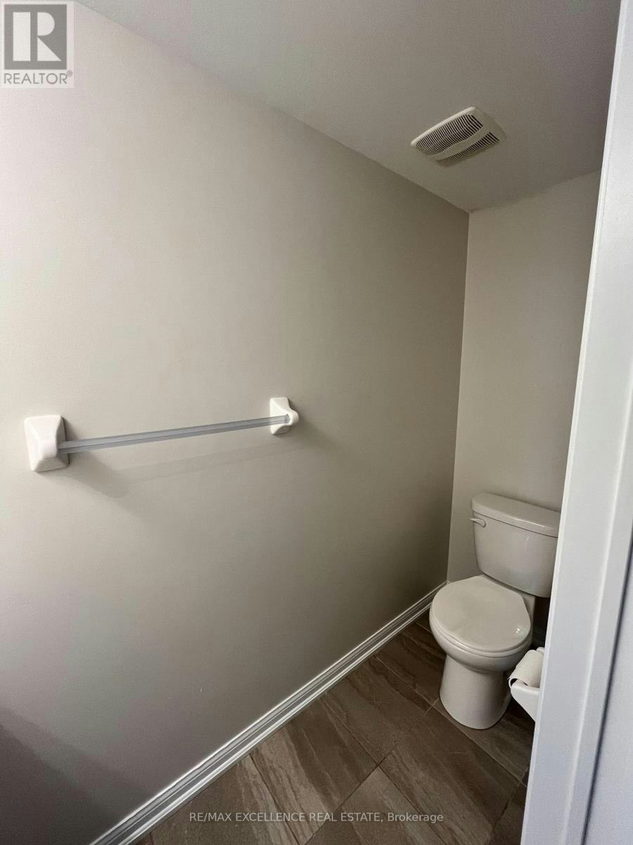 180-250 Sunny Meadow Boulevard, Brampton, ON, L6R 3Y6 - 7