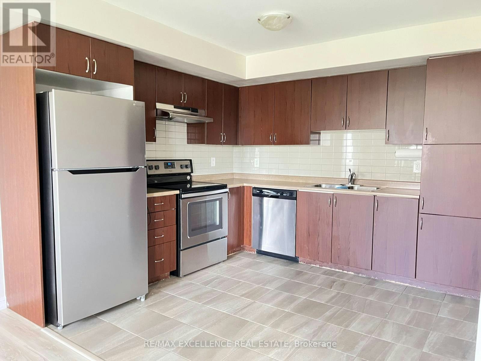 180-250 Sunny Meadow Boulevard, Brampton, ON, L6R 3Y6 - 9