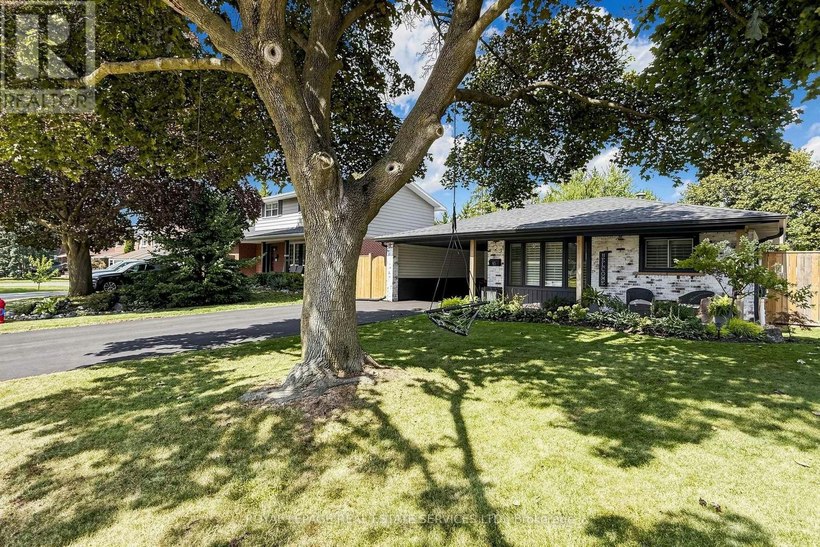 83 Delmar Drive, Hamilton, ON, L9C 1J5