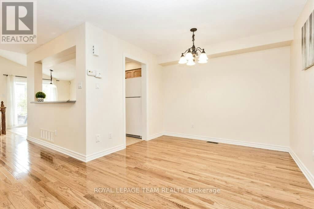 122 Saddlesmith Circle, Ottawa, ON, K2M 2Y6 - 4