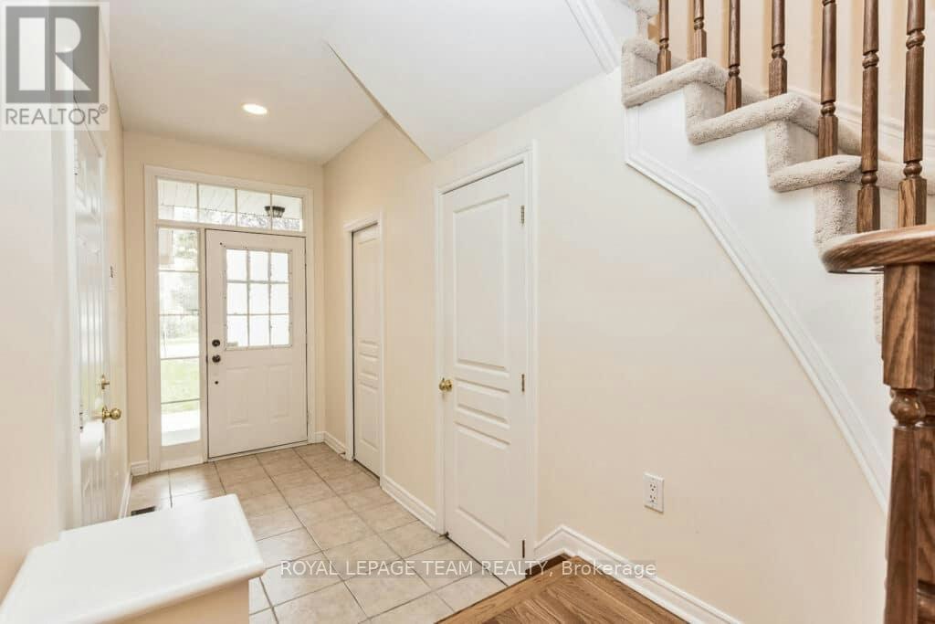 122 Saddlesmith Circle, Ottawa, ON, K2M 2Y6 - 3