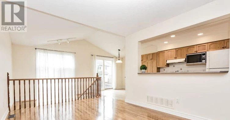122 Saddlesmith Circle, Ottawa, ON, K2M 2Y6 - 8