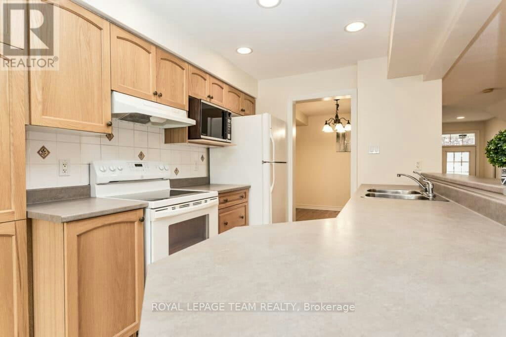 122 Saddlesmith Circle, Ottawa, ON, K2M 2Y6 - 12
