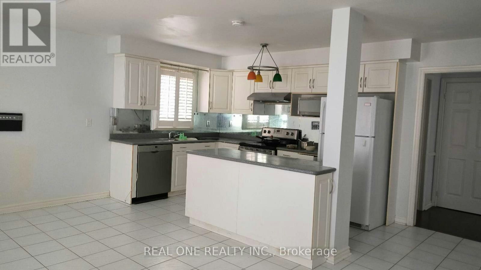 12 Atlantic Avenue, Markham, ON, L3P 7B6 - 3
