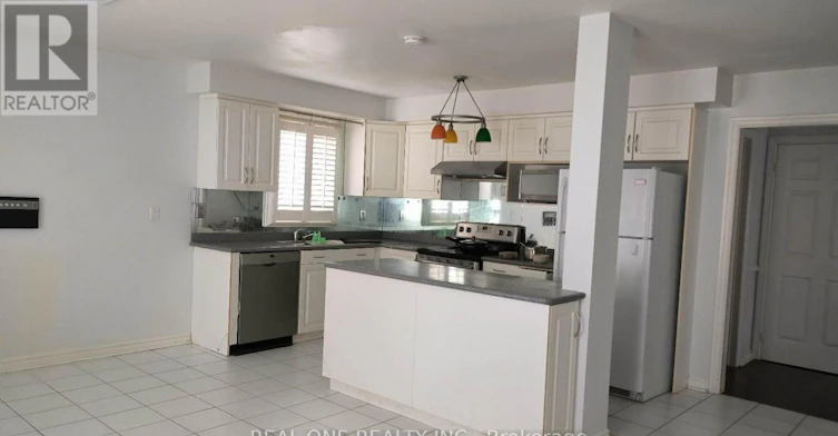 12 Atlantic Avenue, Markham, ON, L3P 7B6 - 3