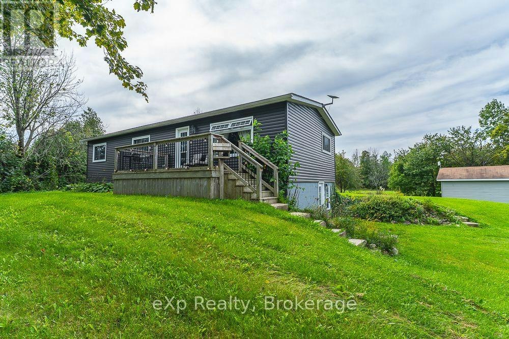 15 Howdenvale Road, South Bruce Peninsula, ON, N0H 1X0