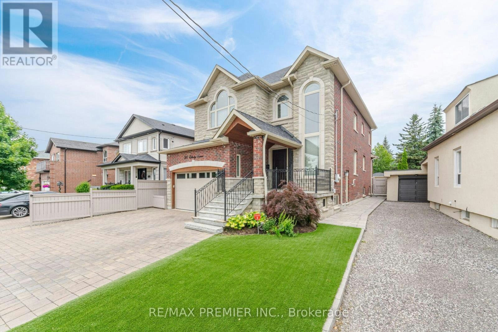 28 Ellerby Square N, Vaughan, ON, L4L 1N1