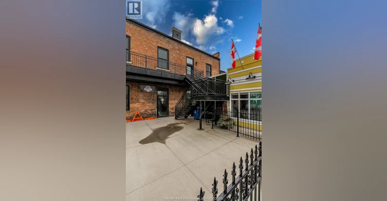 201-164 King Street West, Chatham-Kent, ON, N7M 1E3 - 4