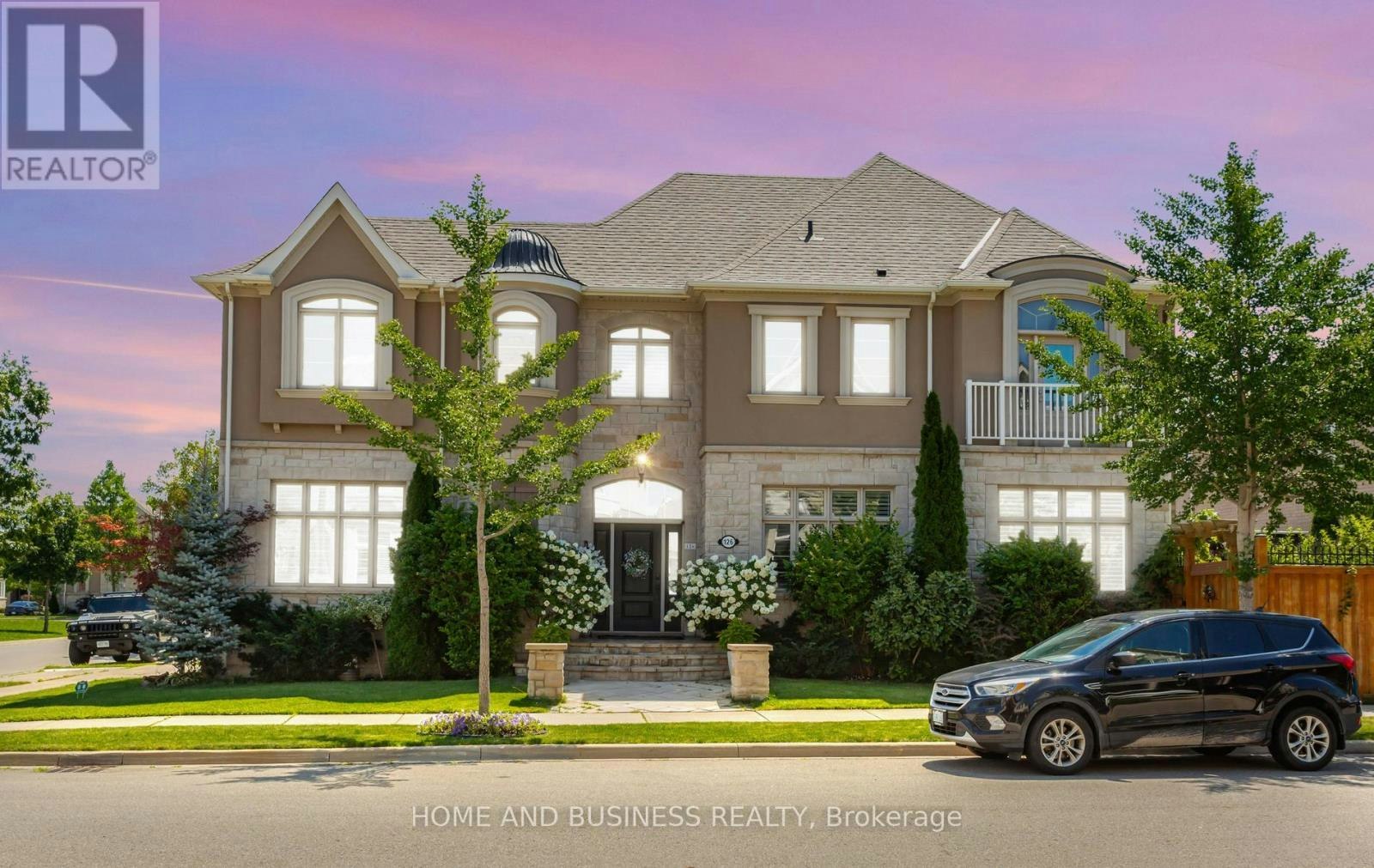126 Mcwilliams Crescent, Oakville, ON, L6M 0W4