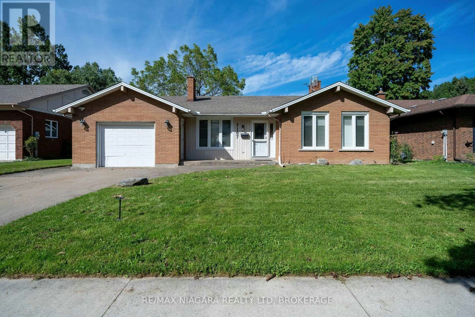 7107 Woodgate Street, Niagara Falls, ON, L2J 3G4