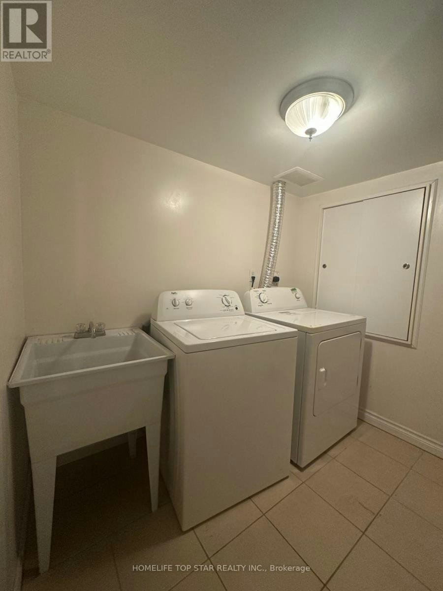 48 Dairy Drive, Toronto, ON, M1L 0G2 - 8