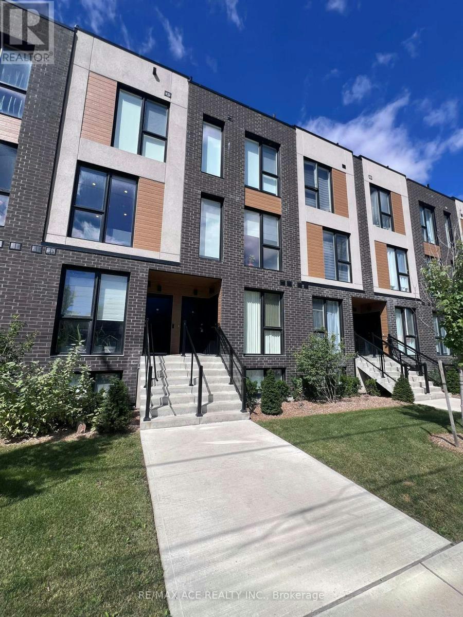 11-168 Clonmore Drive, Toronto, ON, M1N 0B9 - 3