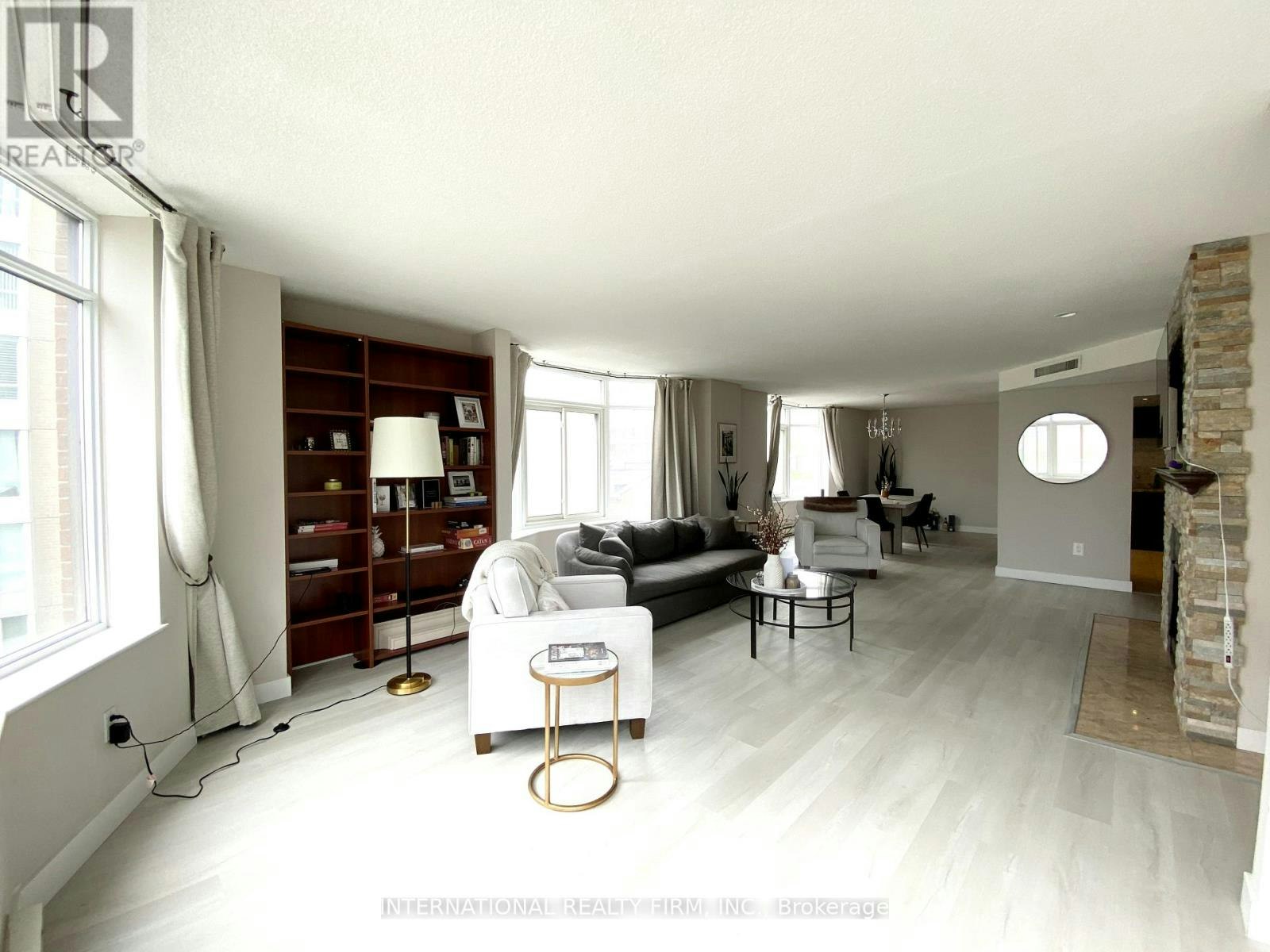 605-135 George Street S, Toronto, ON, M5A 4E8 - 3