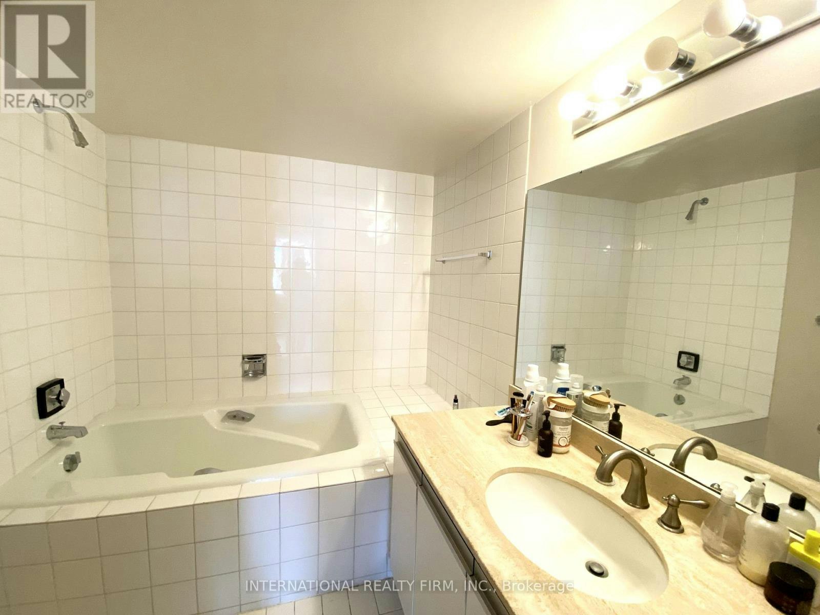 605-135 George Street S, Toronto, ON, M5A 4E8 - 12
