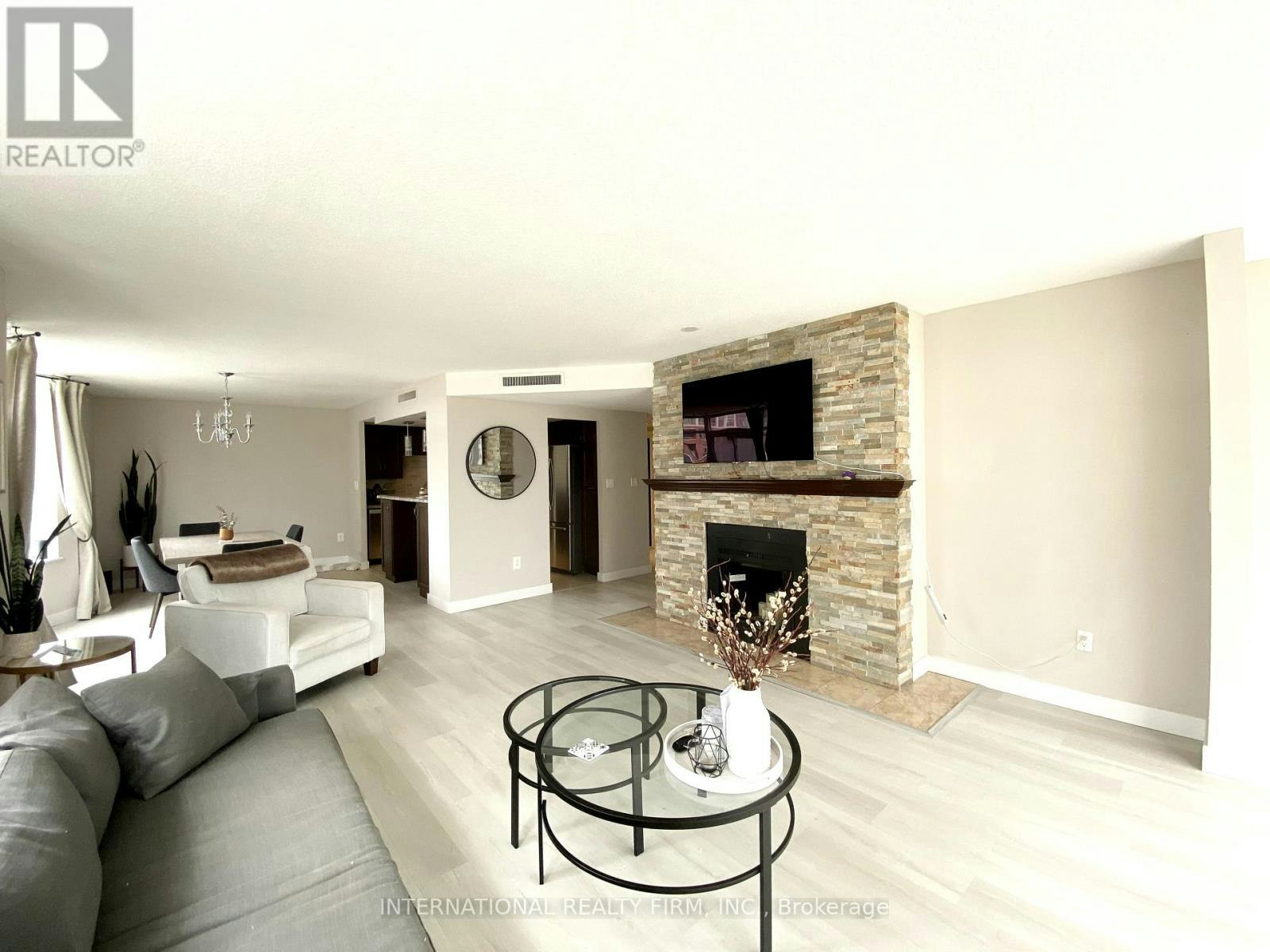 605-135 George Street S, Toronto, ON, M5A 4E8 - 4