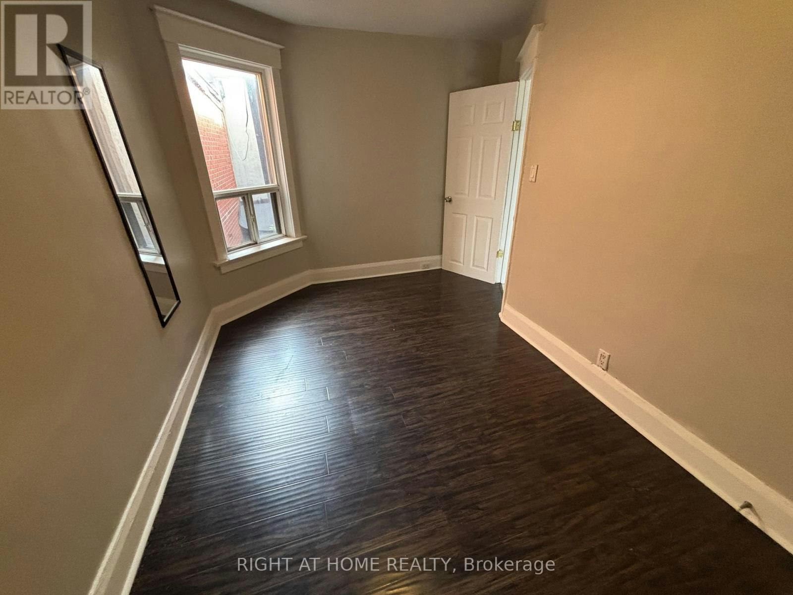 UPPER B-507 Oakwood Avenue, Toronto, ON, M6E 2W9 - 8