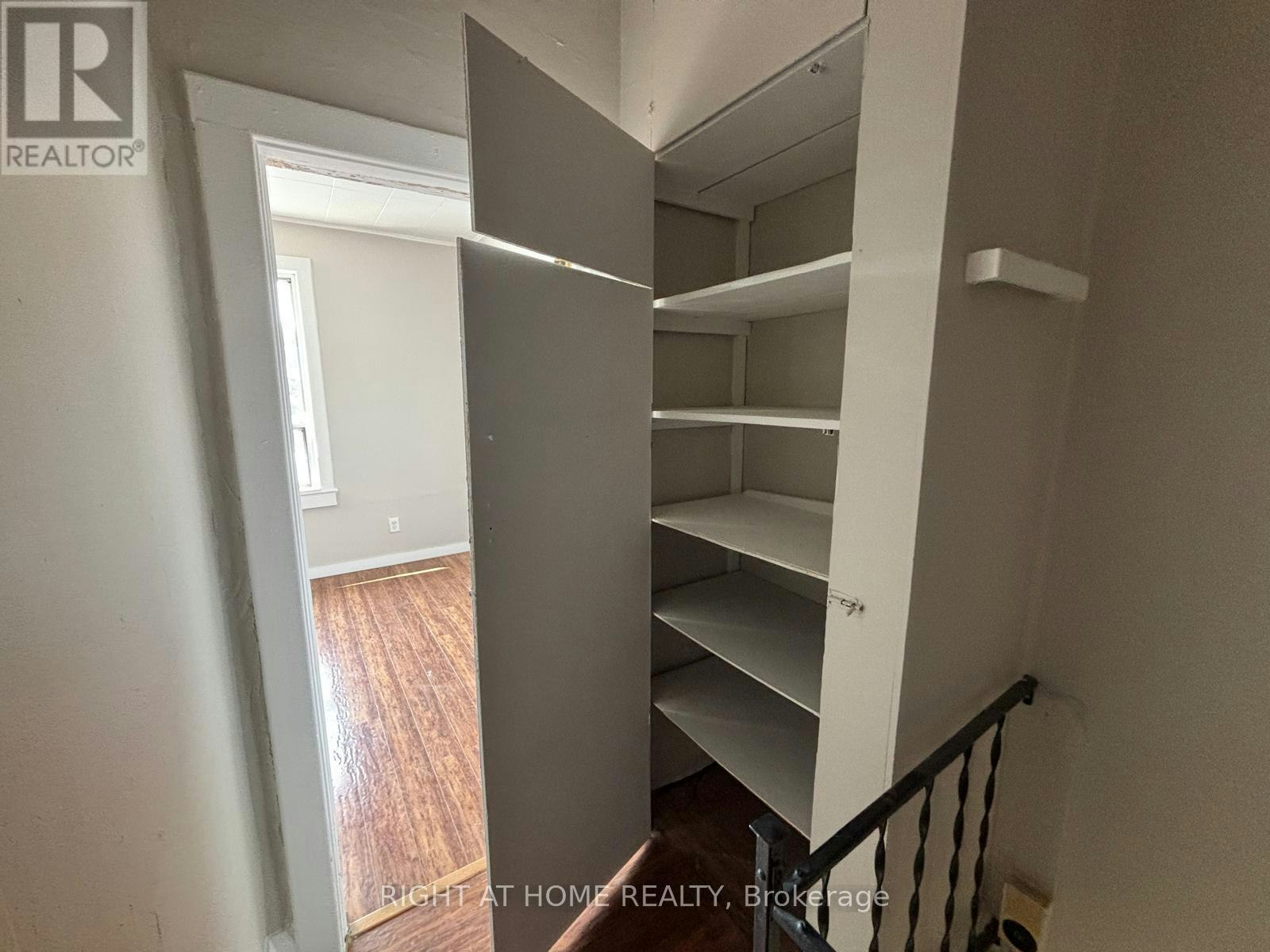 UPPER-505 Oakwood Avenue, Toronto, ON, M6E 2W9 - 11