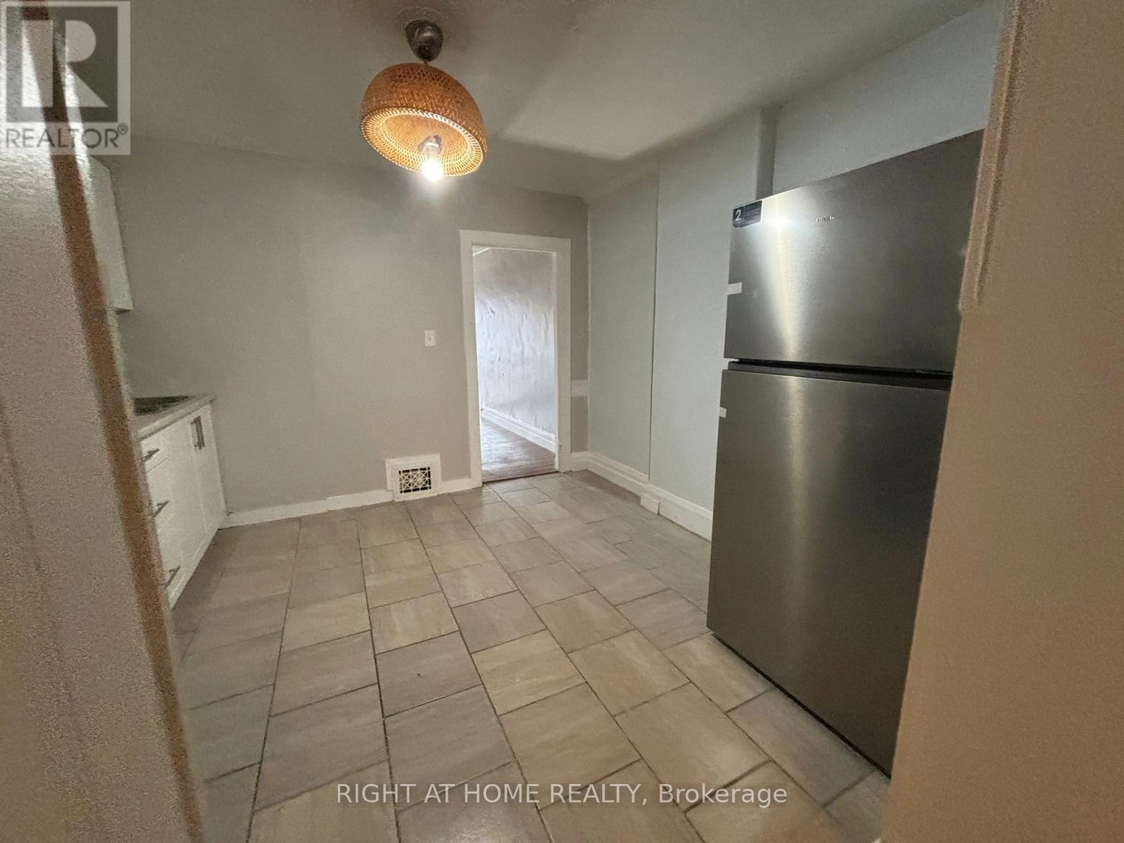 UPPER-505 Oakwood Avenue, Toronto, ON, M6E 2W9 - 3