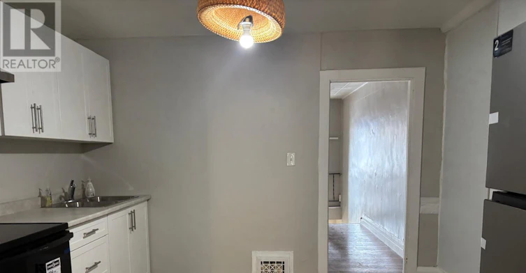 UPPER-505 Oakwood Avenue, Toronto, ON, M6E 2W9 - 4