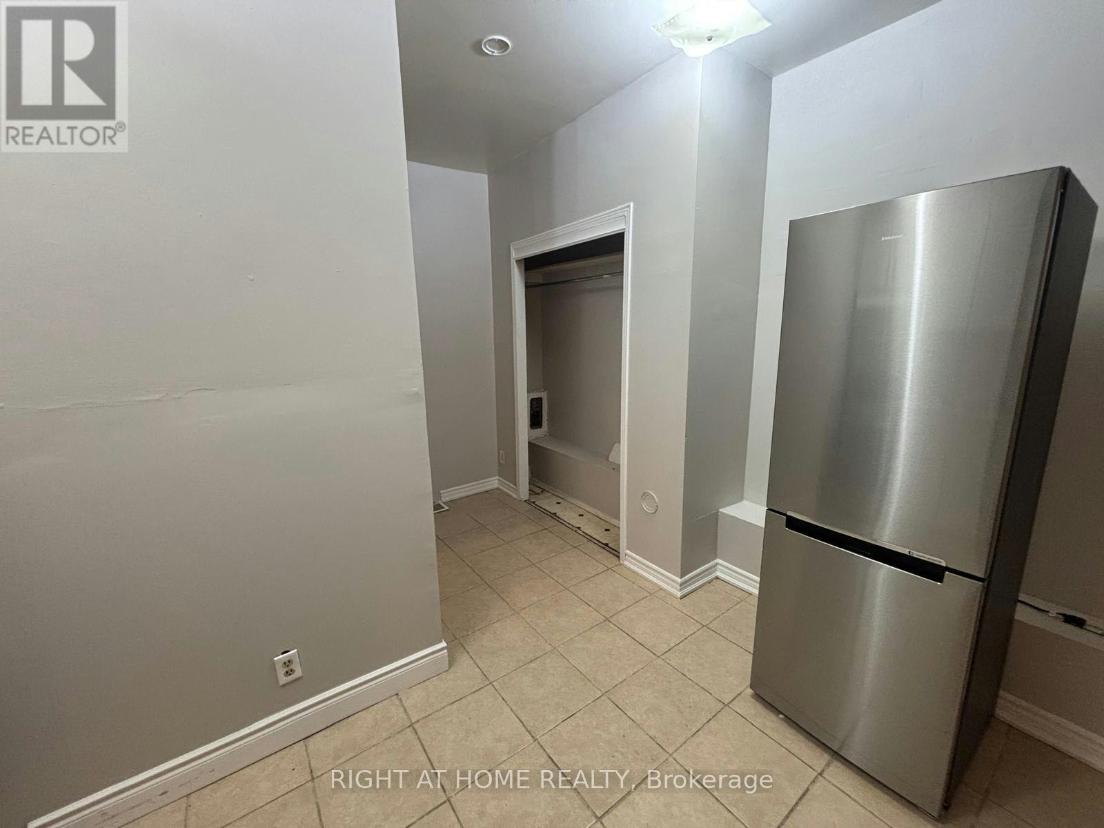 MAIN-505 Oakwood Avenue, Toronto, ON, M6E 2W9 - 5