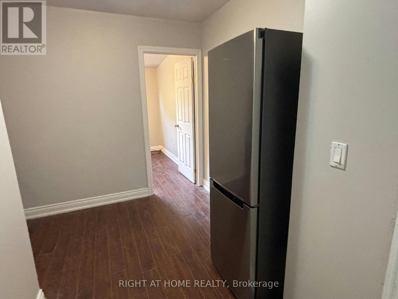 UPPER A-507 Oakwood Avenue, Toronto, ON, M6E 2W9 - 4