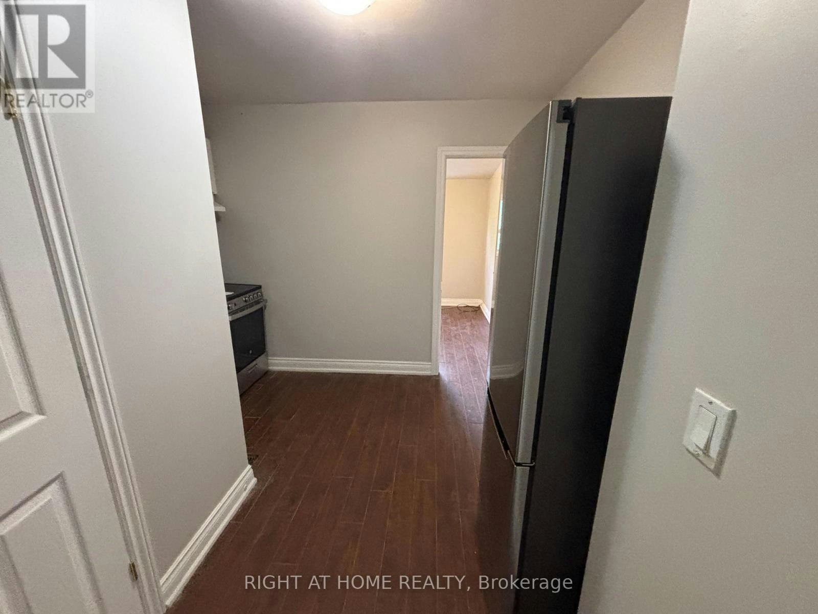 UPPER A-507 Oakwood Avenue, Toronto, ON, M6E 2W9 - 5