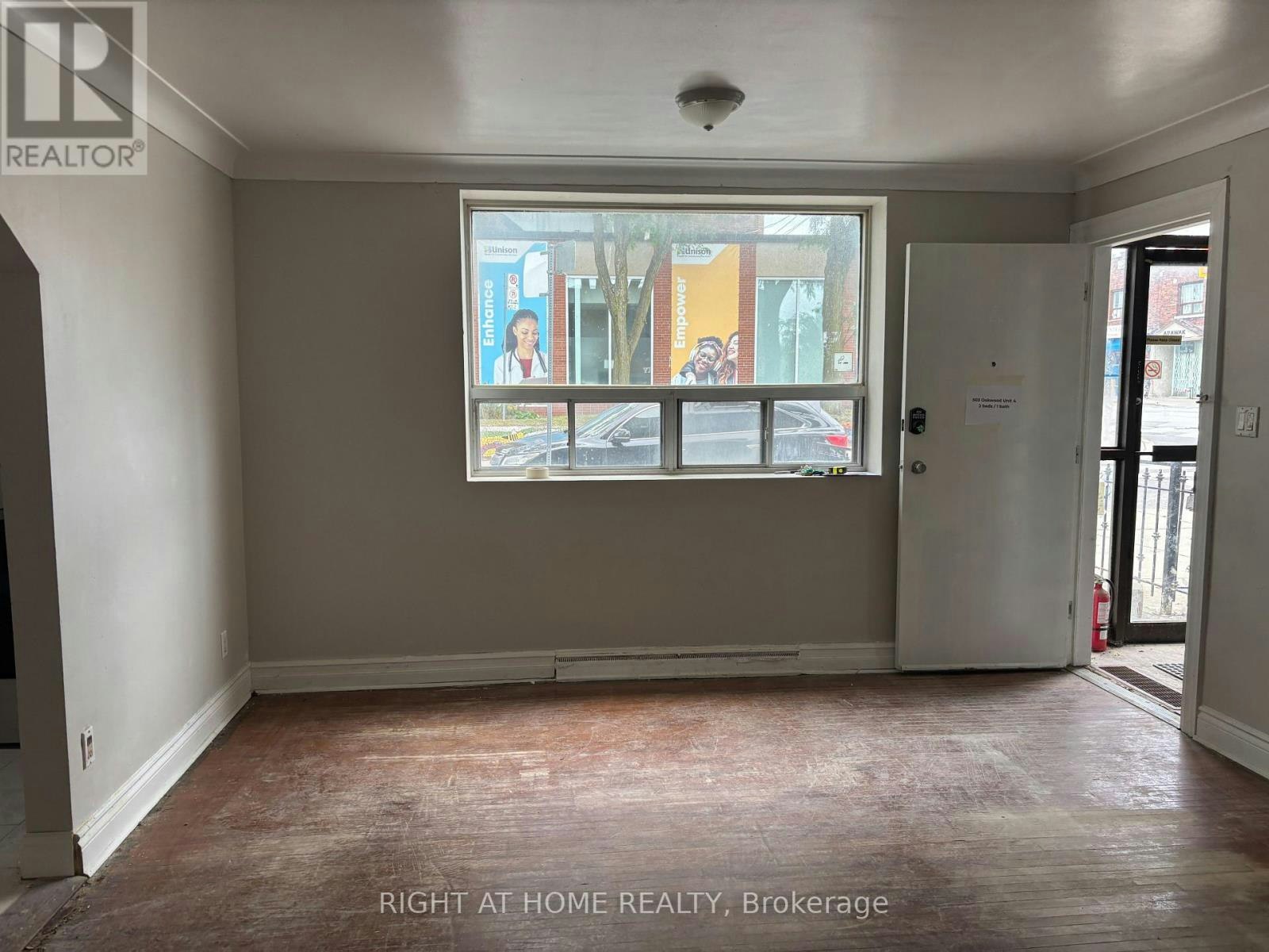 MAIN 4-503 Oakwood Avenue, Toronto, ON, M6E 2W9
