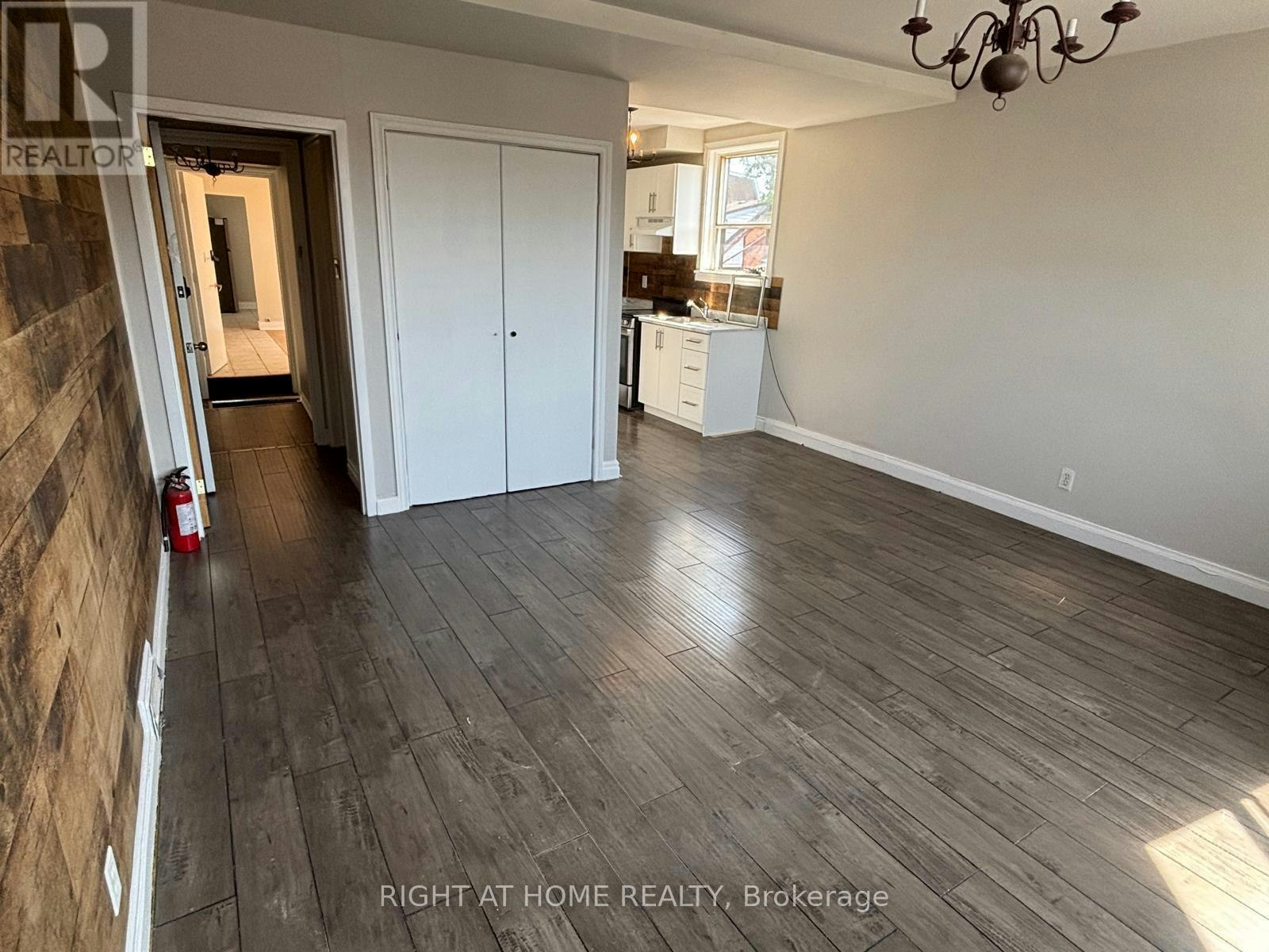 3 UPPER-503 Oakwood Avenue, Toronto, ON, M6E 2W9 - 2