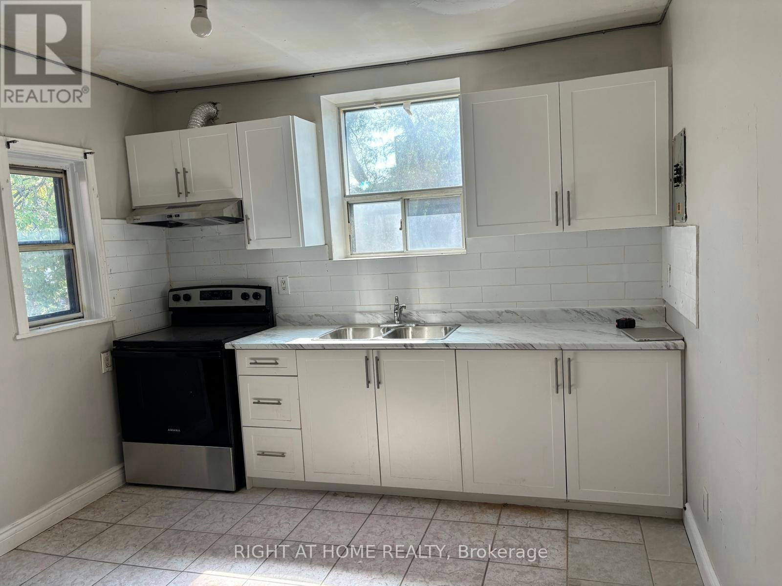 1 UPPER-503 Oakwood Avenue, Toronto, ON, M6E 2W9 - 10