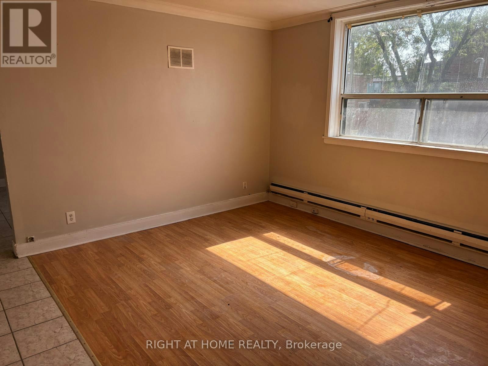 1 UPPER-503 Oakwood Avenue, Toronto, ON, M6E 2W9 - 2
