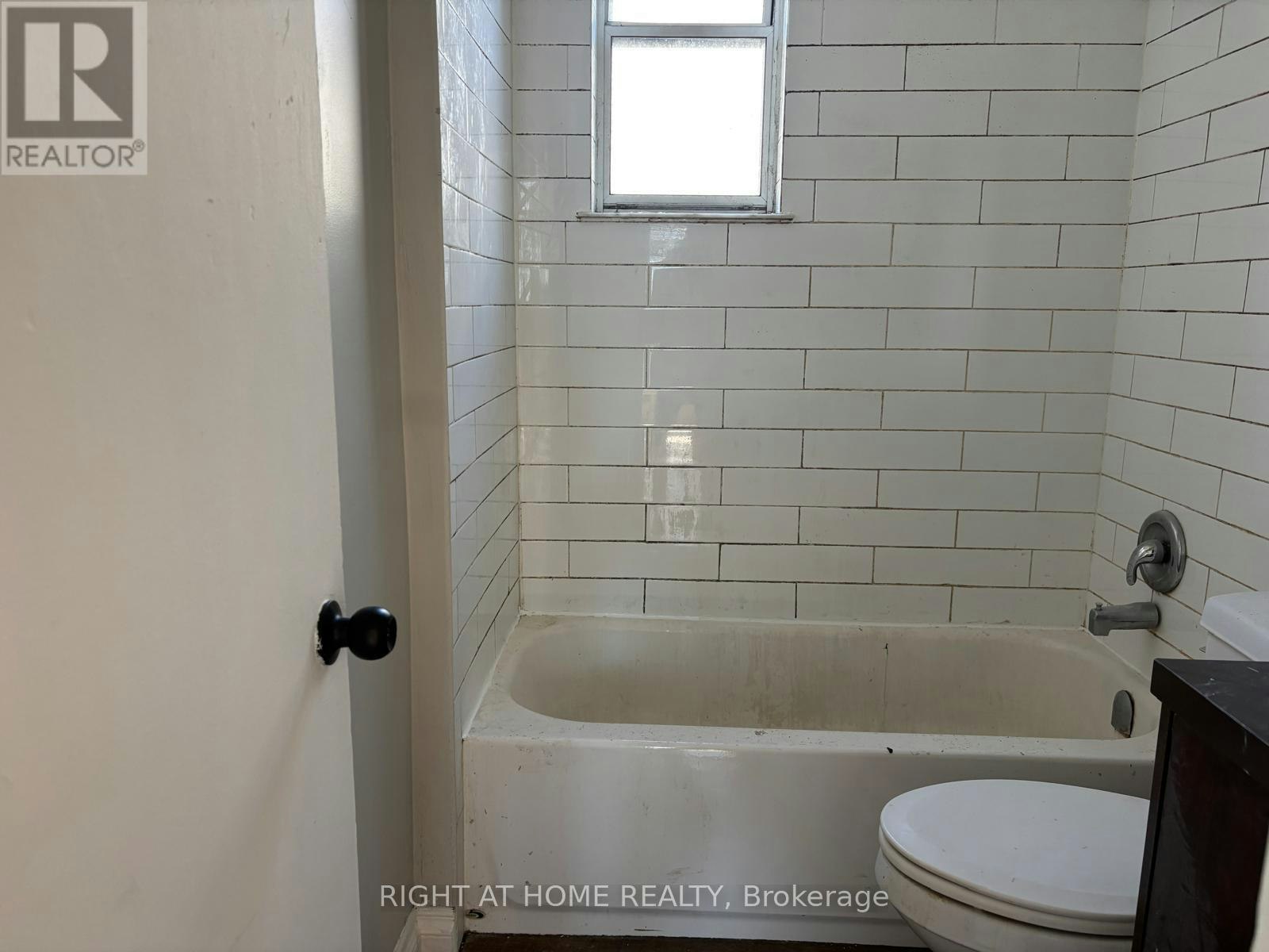 1 UPPER-503 Oakwood Avenue, Toronto, ON, M6E 2W9 - 13