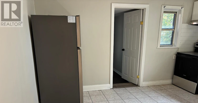 1 UPPER-503 Oakwood Avenue, Toronto, ON, M6E 2W9 - 11