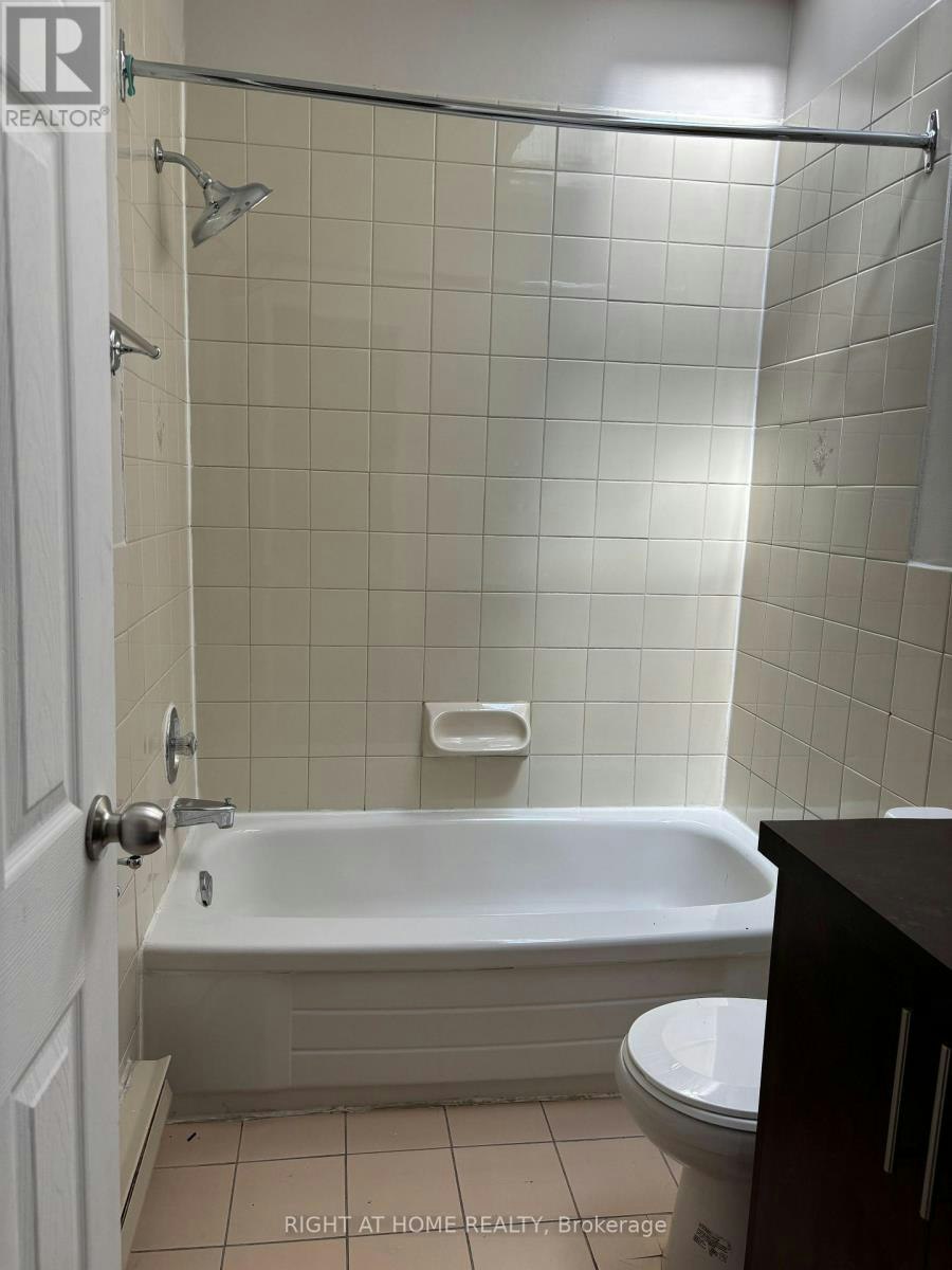 2 UPPER-503 Oakwood Avenue, Toronto, ON, M6E 2W9 - 6