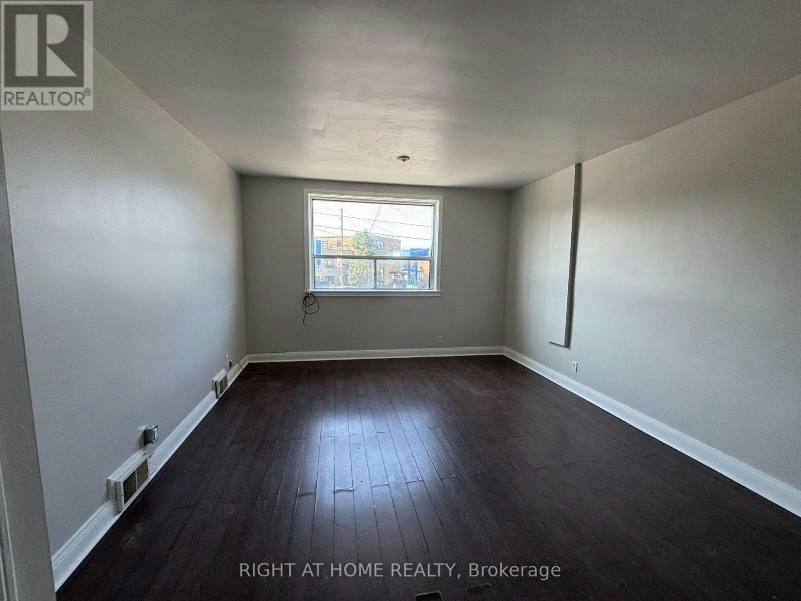 2 UPPER-503 Oakwood Avenue, Toronto, ON, M6E 2W9