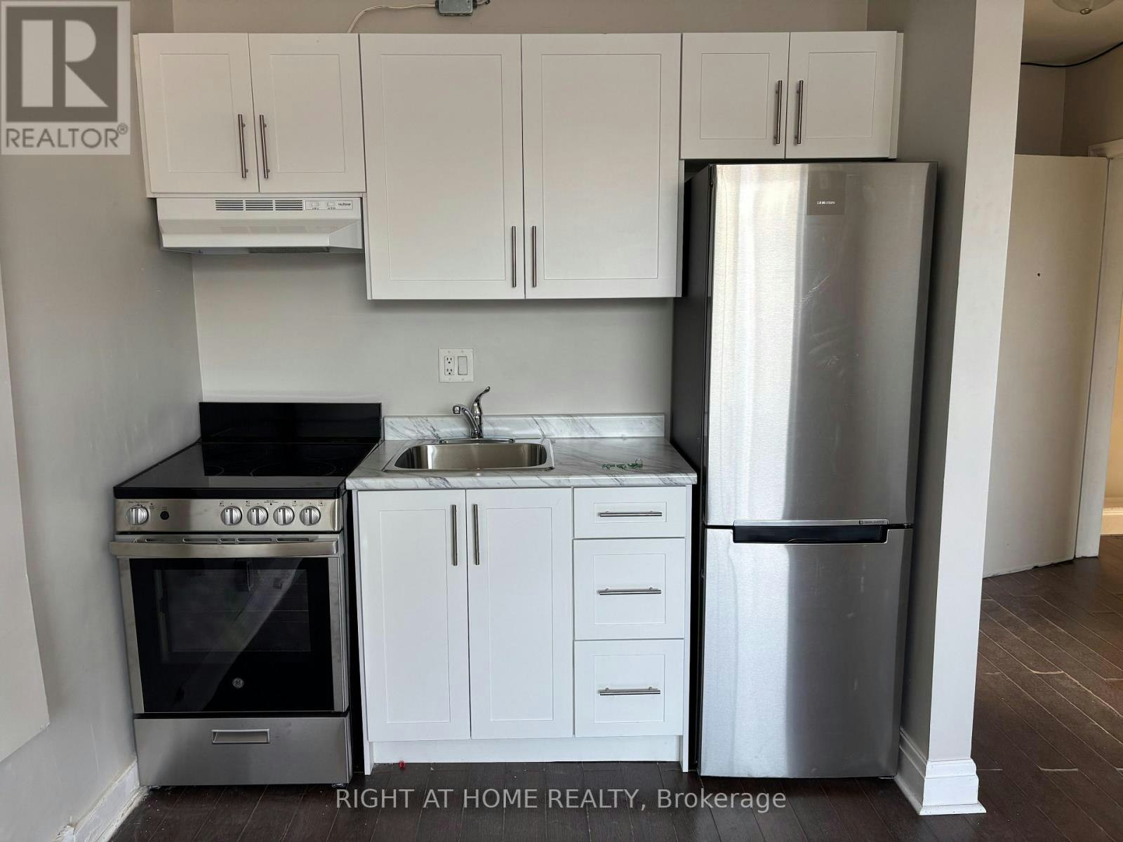 2 UPPER-503 Oakwood Avenue, Toronto, ON, M6E 2W9 - 3