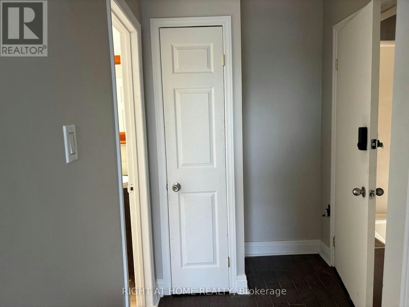 2 UPPER-503 Oakwood Avenue, Toronto, ON, M6E 2W9 - 5