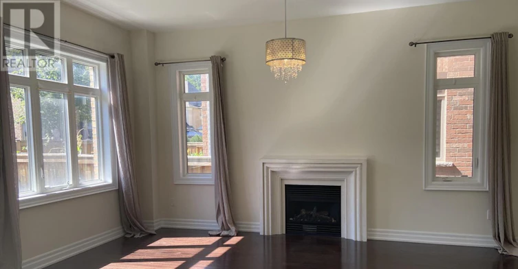 119 Hackwood Crescent, Aurora, ON, L4G 0T9 - 2