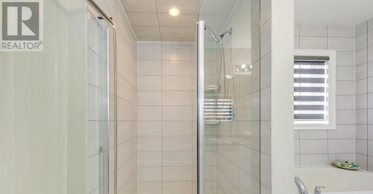 99 Mcknight Avenue N, Hamilton, ON, L8B 0T8 - 16