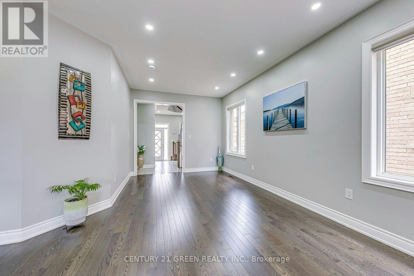 99 Mcknight Avenue N, Hamilton, ON, L8B 0T8 - 6