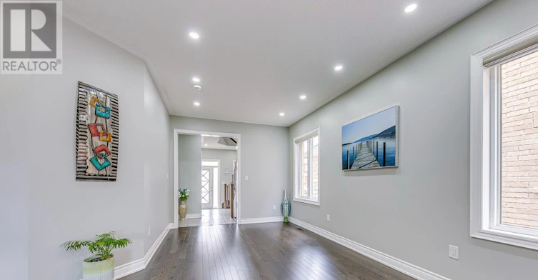99 Mcknight Avenue N, Hamilton, ON, L8B 0T8 - 6