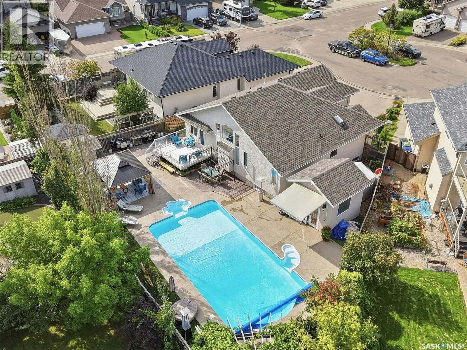 522 Bellmont Bay, Saskatoon, SK, S7V 1K4