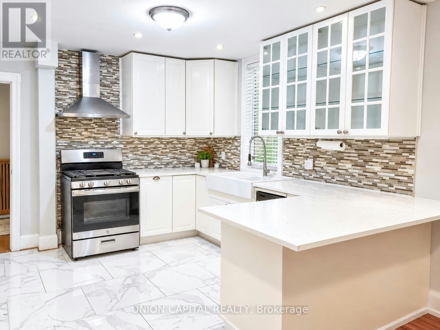 438 Christie Street, Toronto, ON, M6G 3C6 - 3