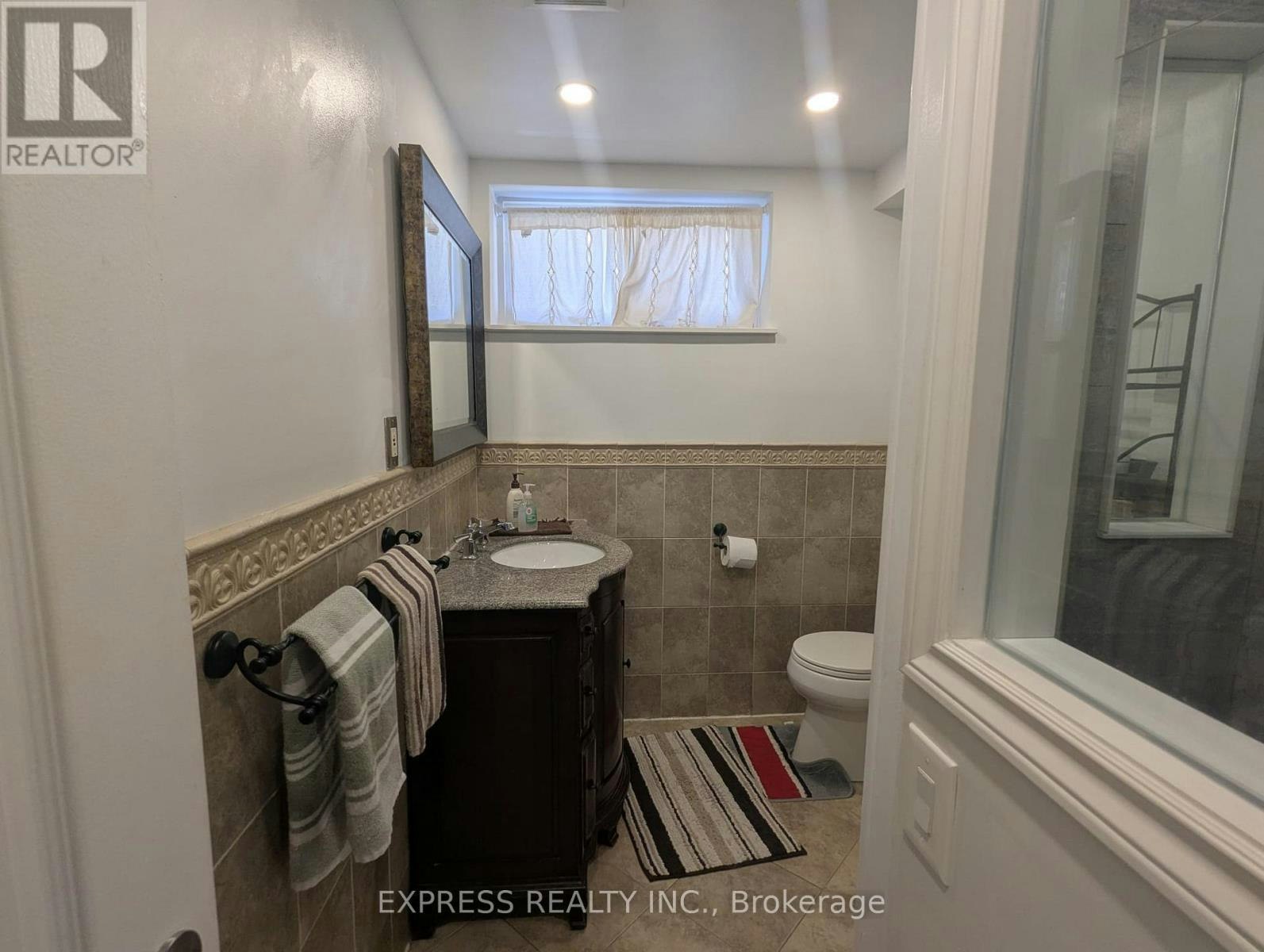 BSMT-105 Faye Drive, Toronto, ON, M2J 3S7 - 13