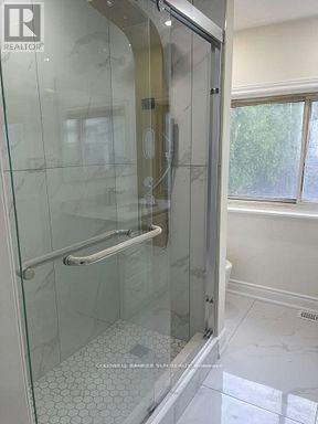 MAIN-220 Bloor Street W, Oshawa, ON, L1J 1P8 - 8