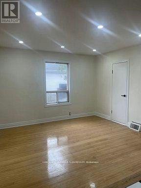 MAIN-220 Bloor Street W, Oshawa, ON, L1J 1P8 - 9